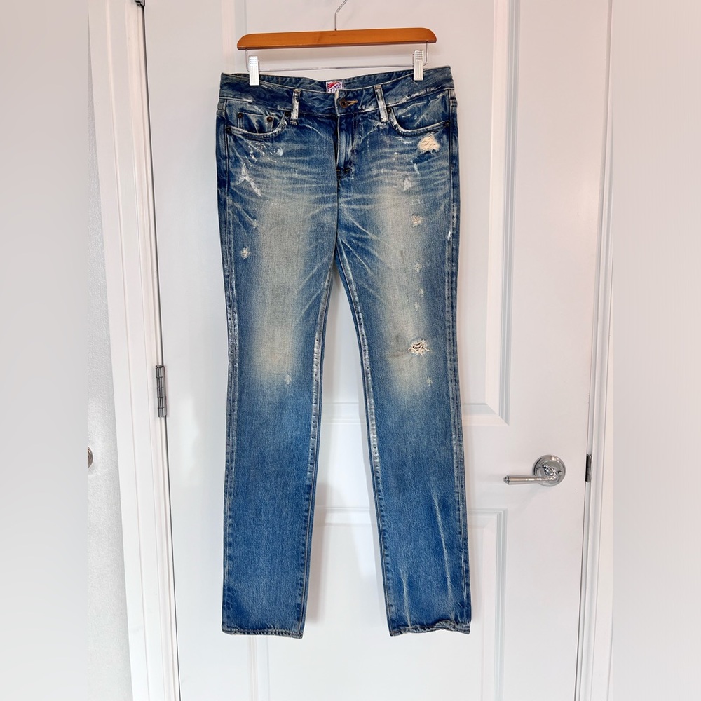 Prps woman’s jeans, size 29, style Dart, silver sheen details all over.